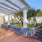 La Perla House Penzion 3*