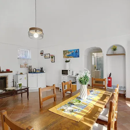 Guest house La Perla House